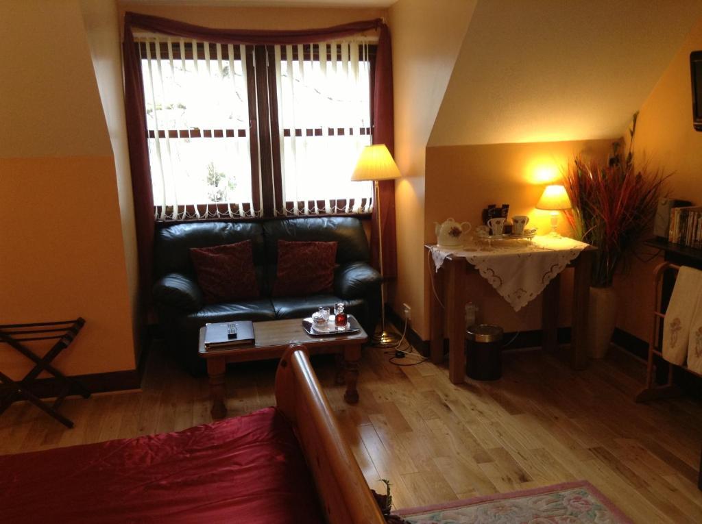Garelochhead 번브레이 비앤비 B&B 외부 사진